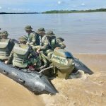 37 soldados del Ejército Nacional se entrenan para enfrentar retos fluviales